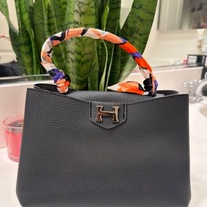 Brand new Black purse